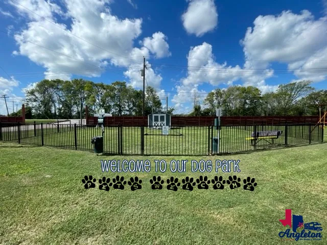 Angleton RV Park & Resort Picture 3