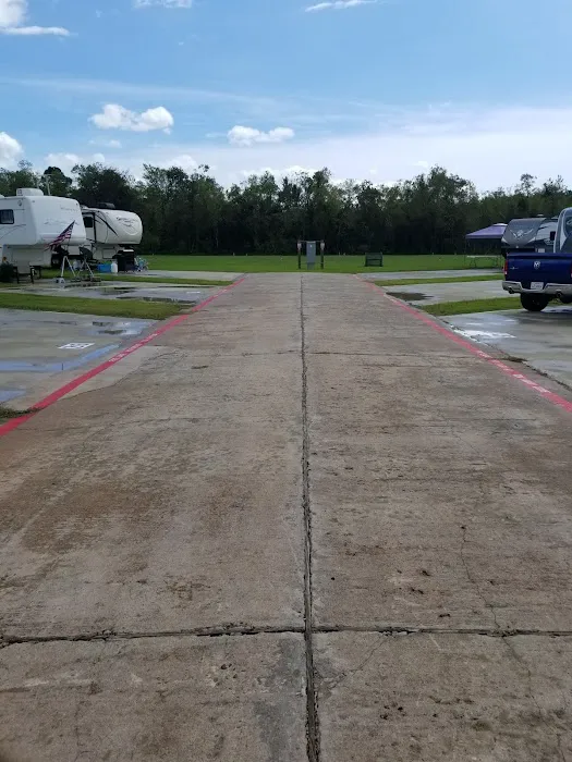 Liverpool RV Park Picture 6