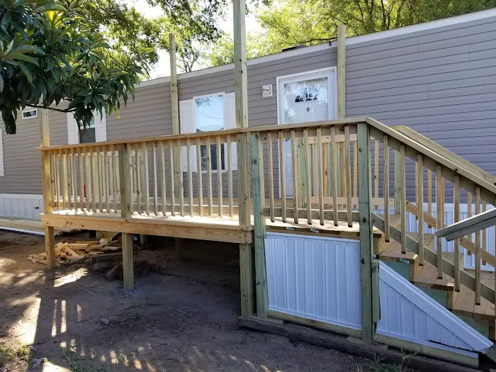 Lamplighter East Mobile Home Park Picture 4