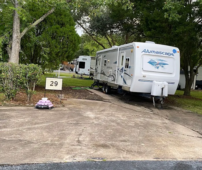 Meadowlark RV Park Picture 2