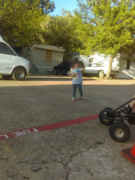 Pleasant Acres Mobile Home Park Picture 3