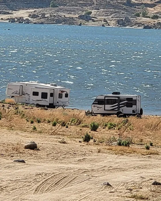 Auxiliary Dam Campground Picture 10