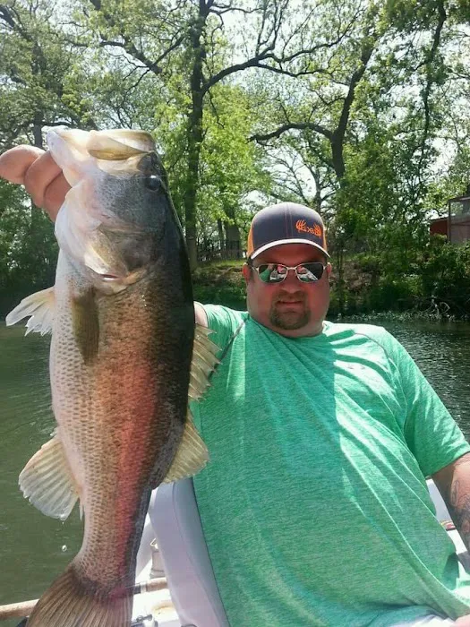 Fishing RV park Picture 8