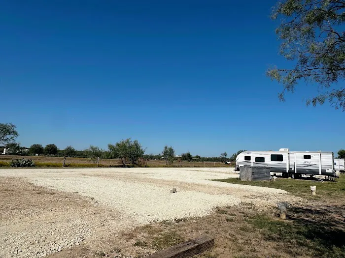 Fishing RV park Picture 10
