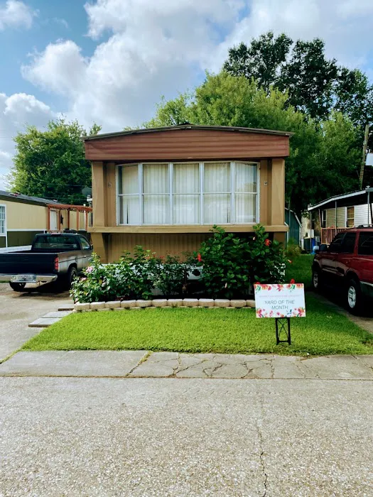 Bramor Place Mobile Home Park Picture 5