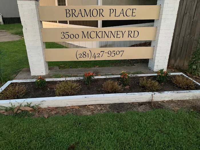 Bramor Place Mobile Home Park Picture 8