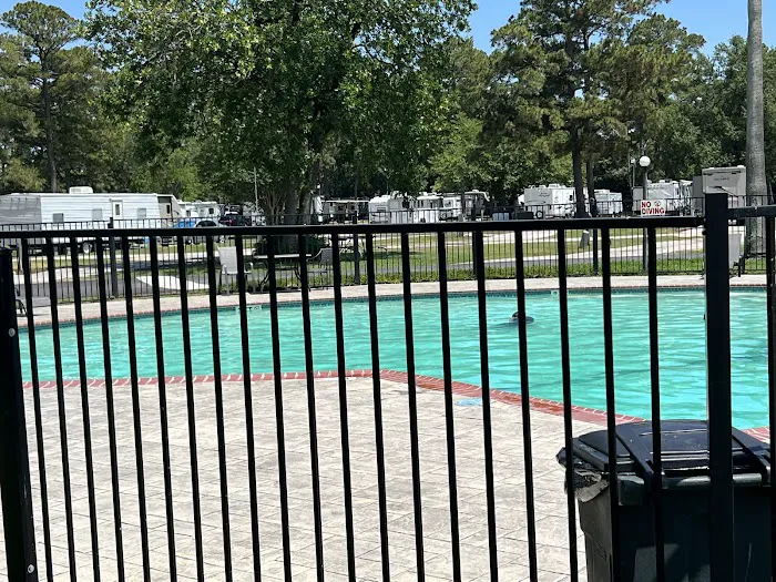 Houston Leisure RV Resort Picture 9