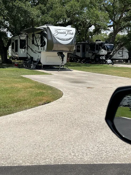 Houston Leisure RV Resort Picture 8