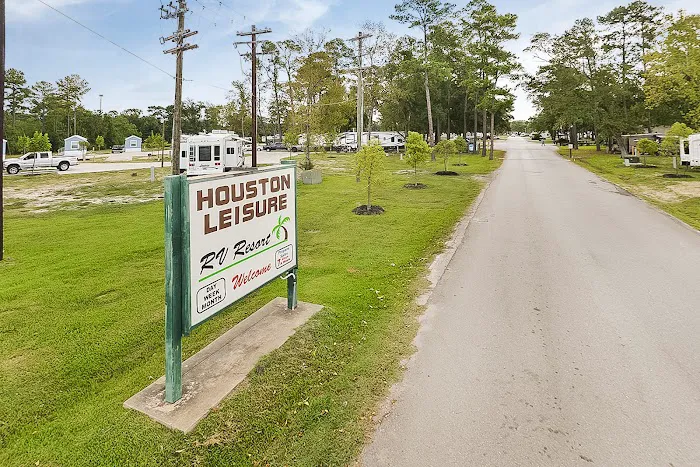 Houston Leisure RV Resort Picture 7