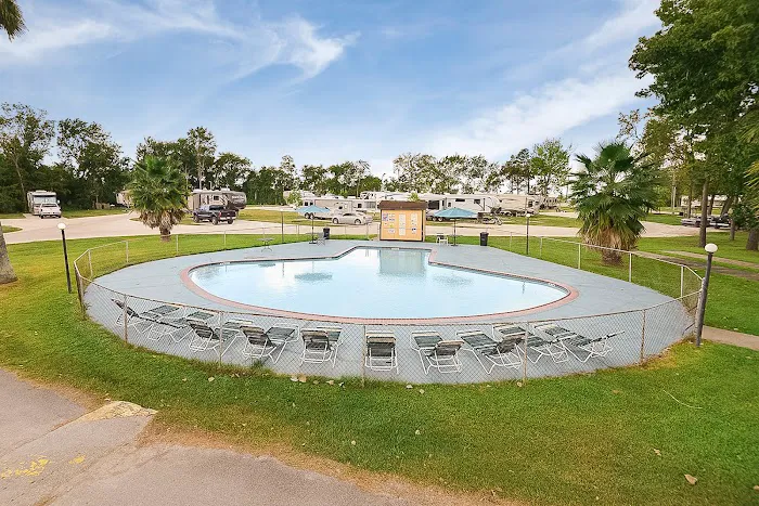 Houston Leisure RV Resort Picture 6