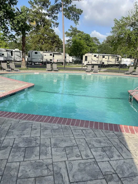 Houston Leisure RV Resort Picture 1