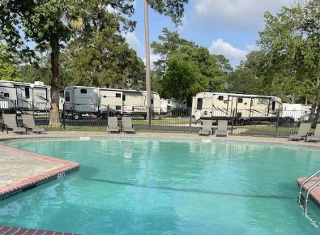 Houston Leisure RV Resort