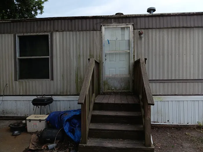 Chase Village Mobile Home Park Picture 3