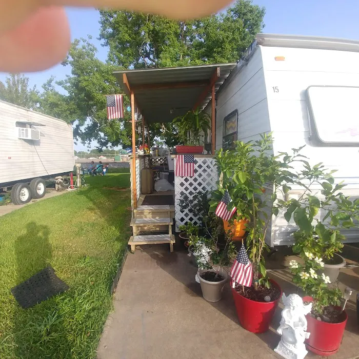 Baytown RV Park Picture 4
