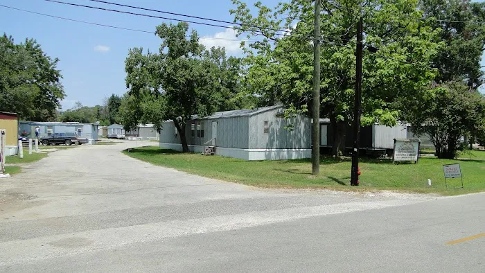 Shady Oaks RV & Mobile Home Park Picture 10