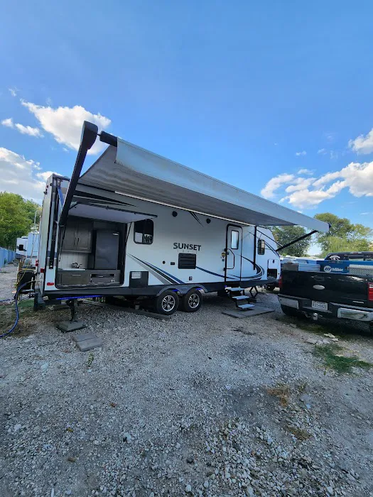 A & S RV Park Picture 7