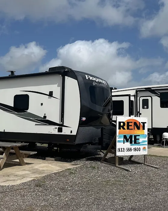 Oak Island RV Resort & Yacht Club Picture 7