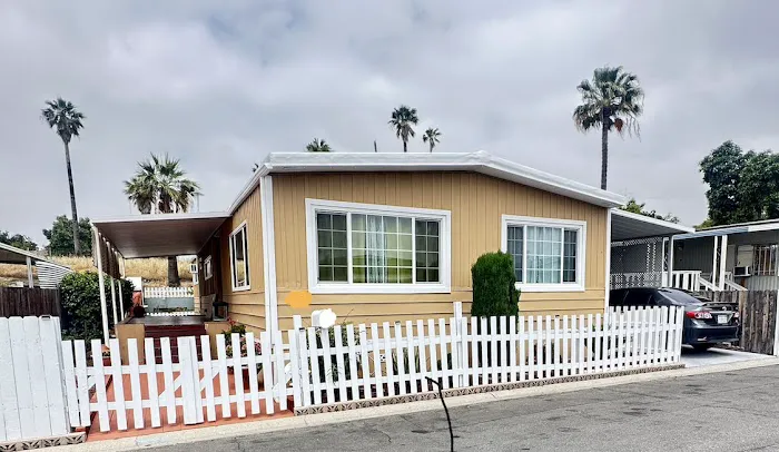 Stardust Homes Picture 1