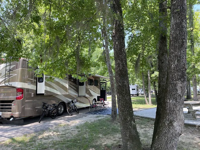 Service Park Campground Picture 8