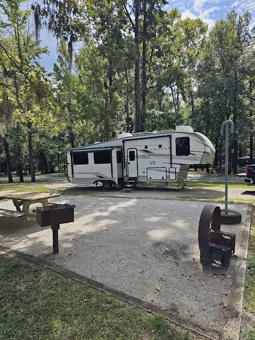 Service Park Campground Picture 3