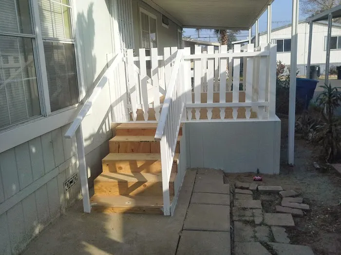 Sequoia Plaza Mobile Home Park Picture 3