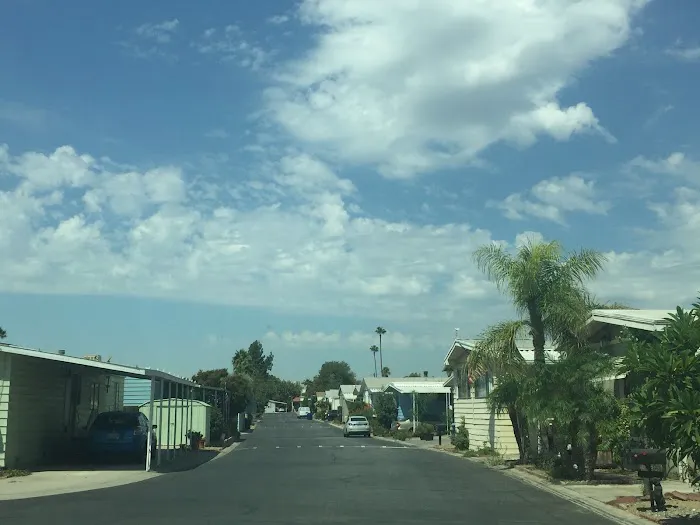 Sequoia Plaza Mobile Home Park Picture 5