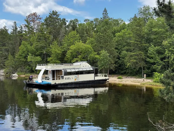 HB Round Bear Island K28 Houseboat Campsite Picture 5