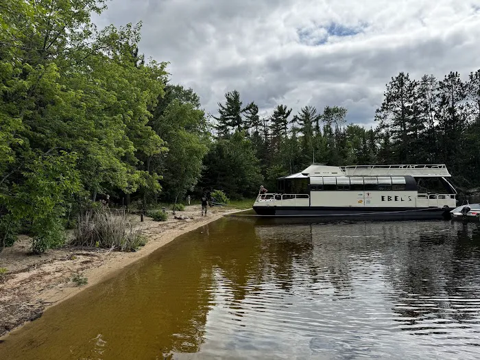 HB Round Bear Island K28 Houseboat Campsite Picture 6