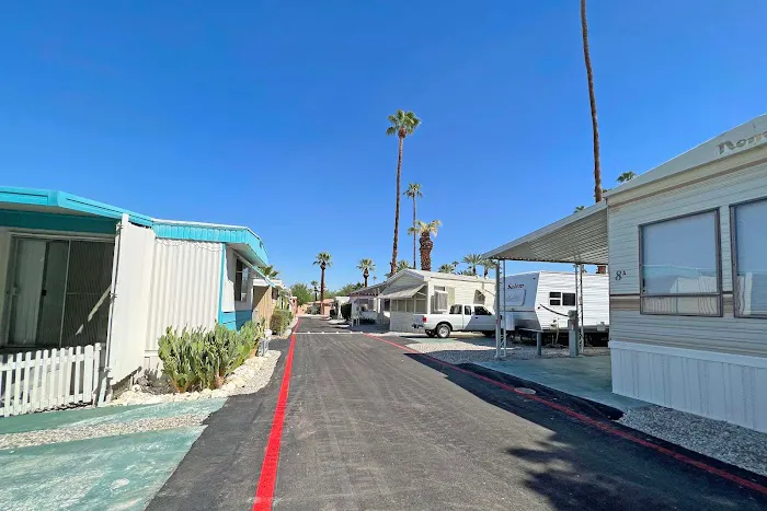 Rancho Mirage RV & Mobile Village Picture 8