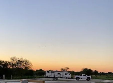 Hilltop Acres RV Park - Victoria, TX