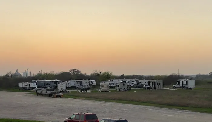 Hilltop Acres RV Park - Victoria, TX Picture 4