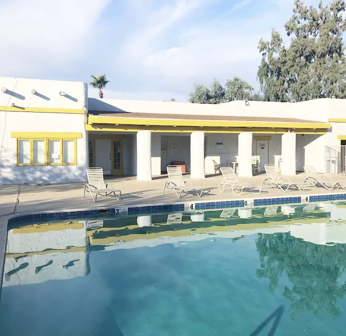 Hacienda Del Sol Mobile Home Park Picture 8
