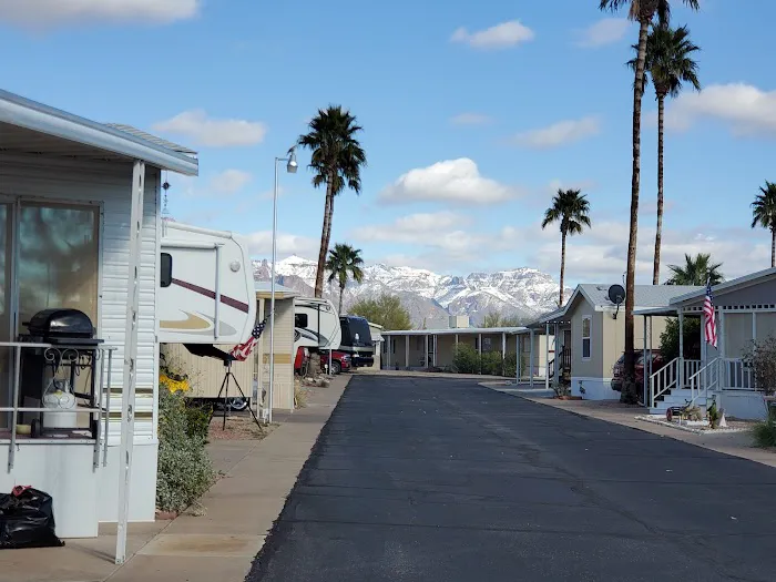 Sundance Mobile Home Park Picture 10