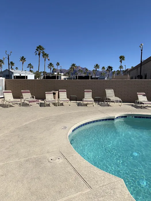 Lost Dutchman RV Resort Picture 3