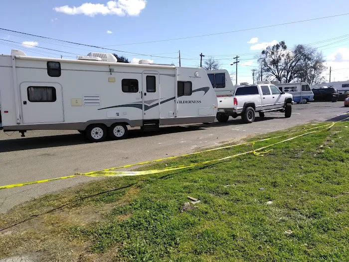 Modern Mobile Home Park Picture 4