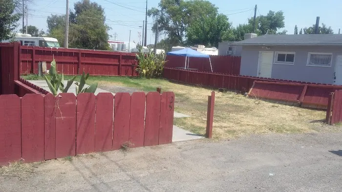 Modern Mobile Home Park Picture 7