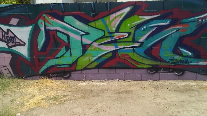 Golden Wheels Mobile Home Park Picture 3