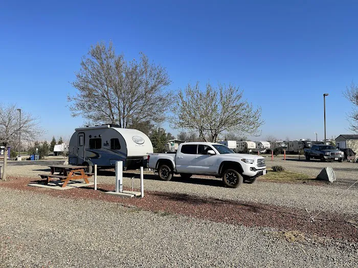 Merced, CA Elks RV Park Picture 6