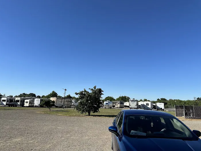 Merced, CA Elks RV Park Picture 7