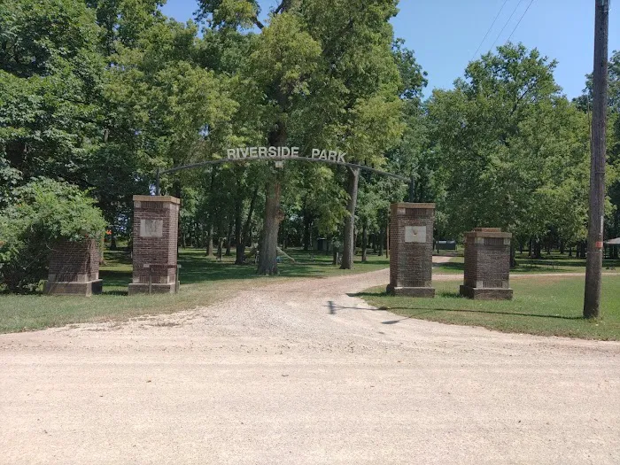 River Side Park Picture 10