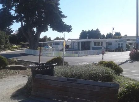 Surf & Sand Mobile Home Park