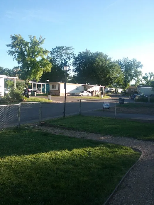 Creekside Village Picture 2