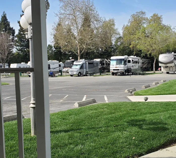 Almond Tree RV Park Picture 10