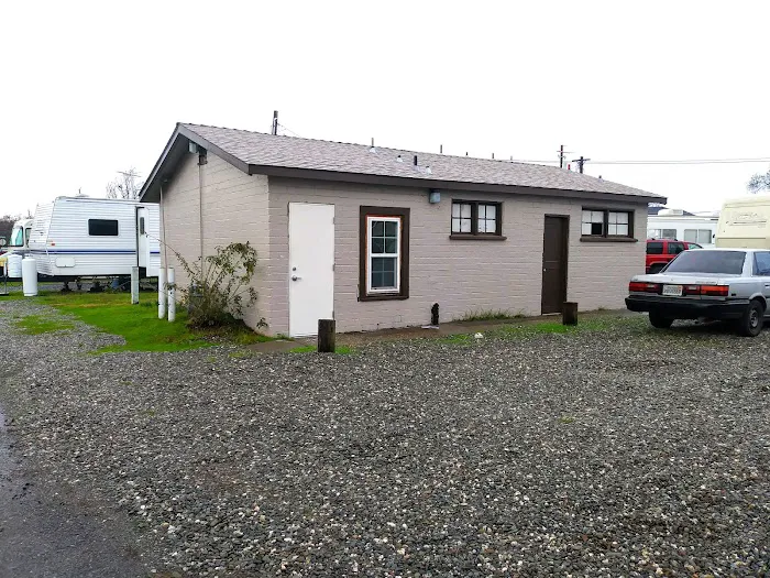 Paramount RV and Trailer Park Picture 5