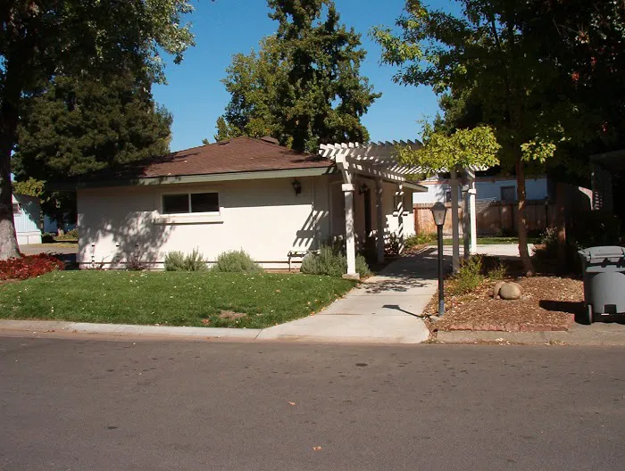 Almond Grove Mobile Home Park Picture 1