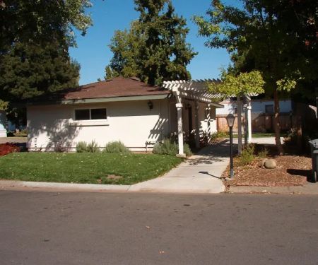 Almond Grove Mobile Home Park
