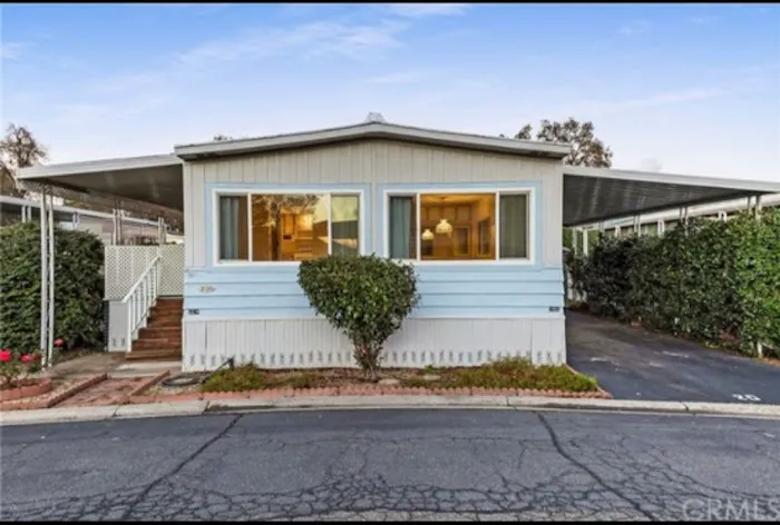 Coach House Mobile Estates Picture 3