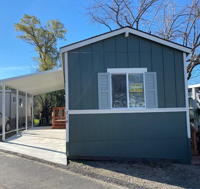 Pleasant Valley Manufactured Home Community Picture 4