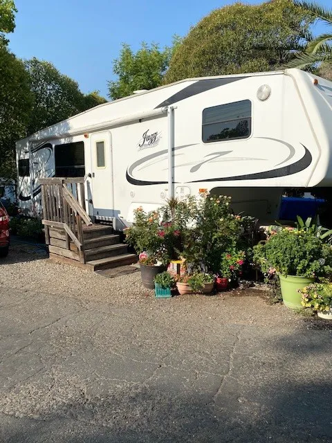 Pleasant Valley Manufactured Home Community Picture 8