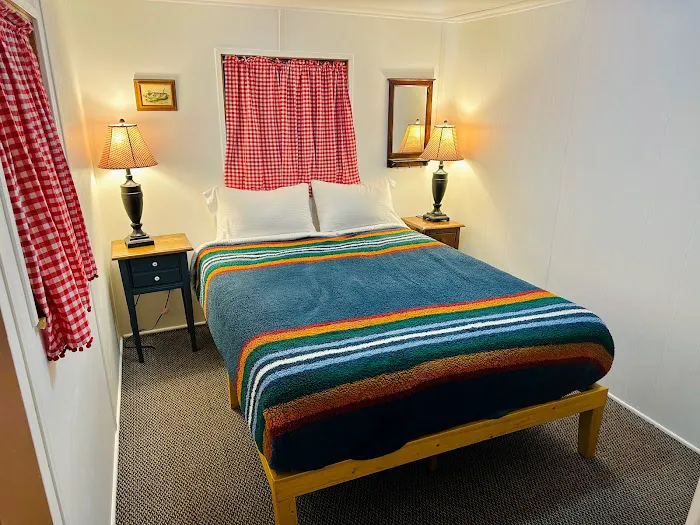 Lundy Lake Resort Picture 7